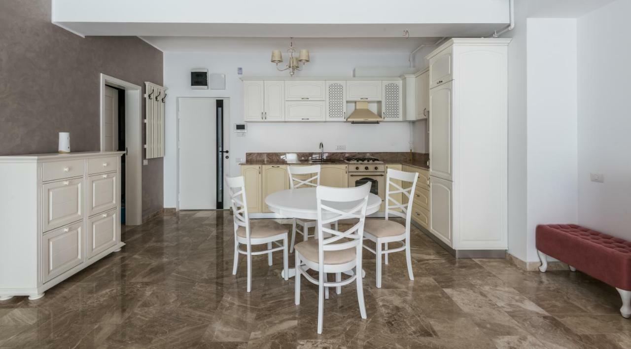 Sns Apartament In Vila Sophia Mamaia Kültér fotó